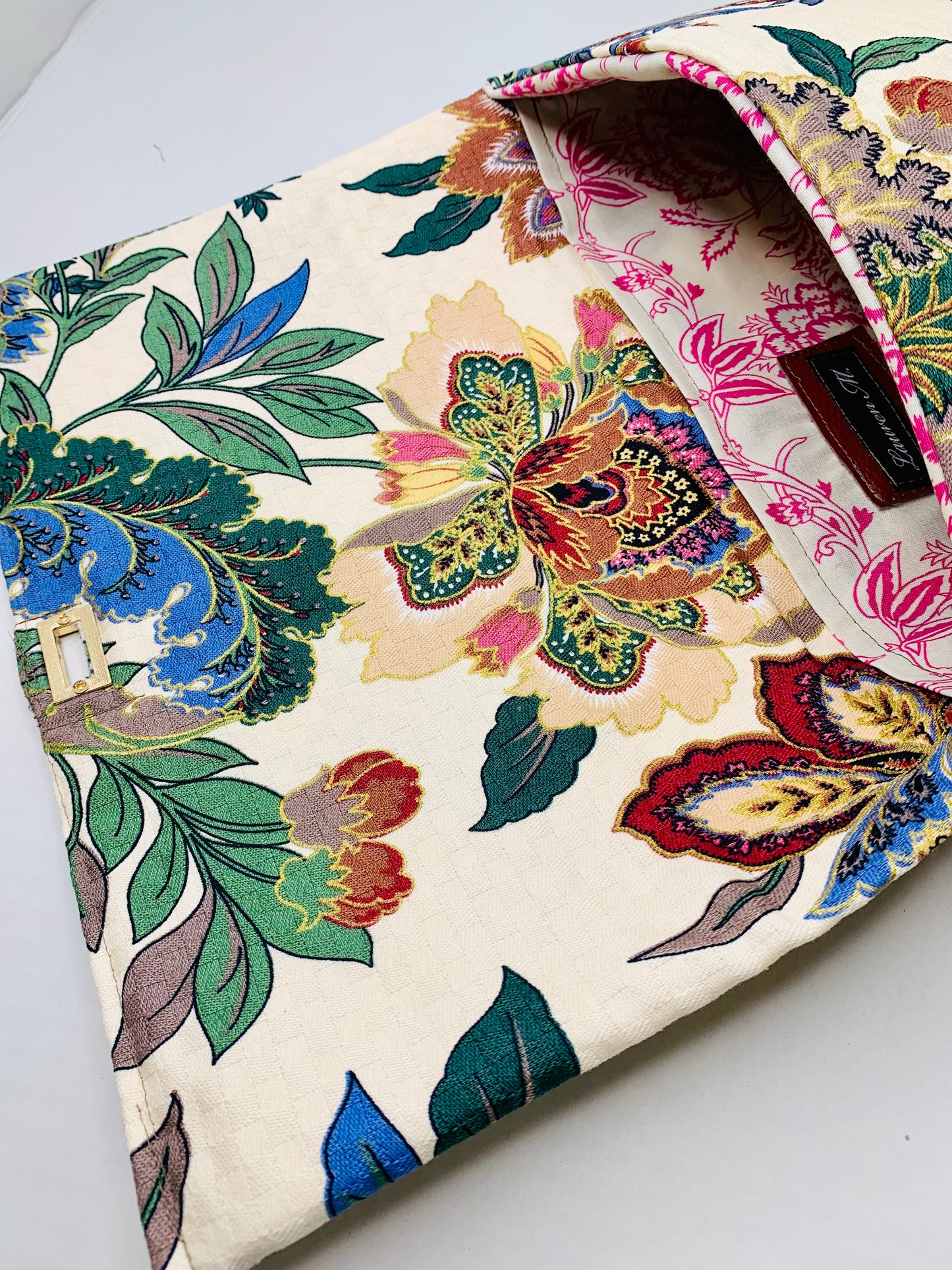 Antoinette Clutch