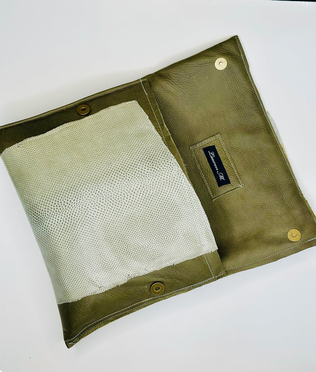 Neeva Clutch LIMITED EDITION